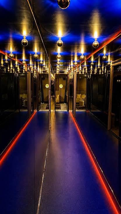 703の店内写真