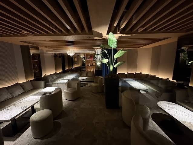 703の店内写真