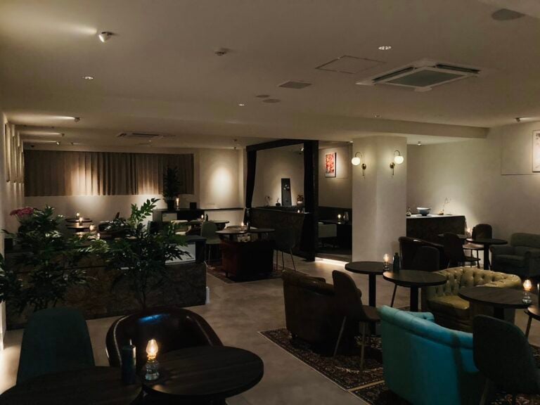 AKASAKA 1stの店内写真